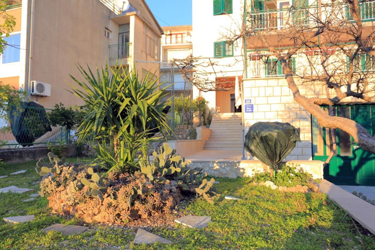Apartments and rooms with parking space Makarska - 18028 Exteriör bild