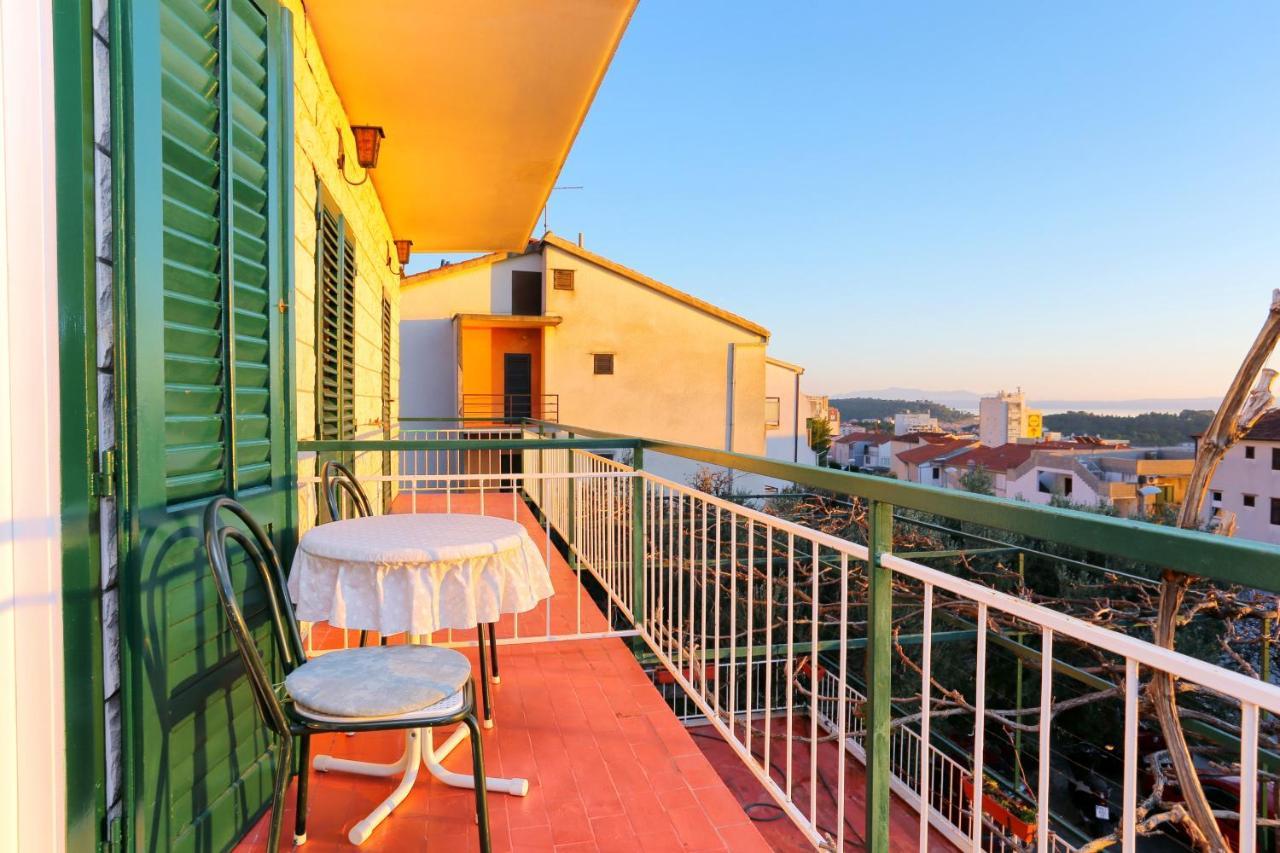 Apartments and rooms with parking space Makarska - 18028 Exteriör bild