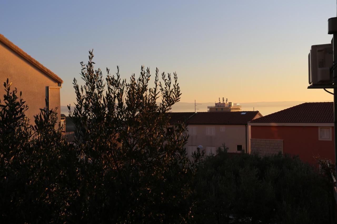 Apartments and rooms with parking space Makarska - 18028 Exteriör bild